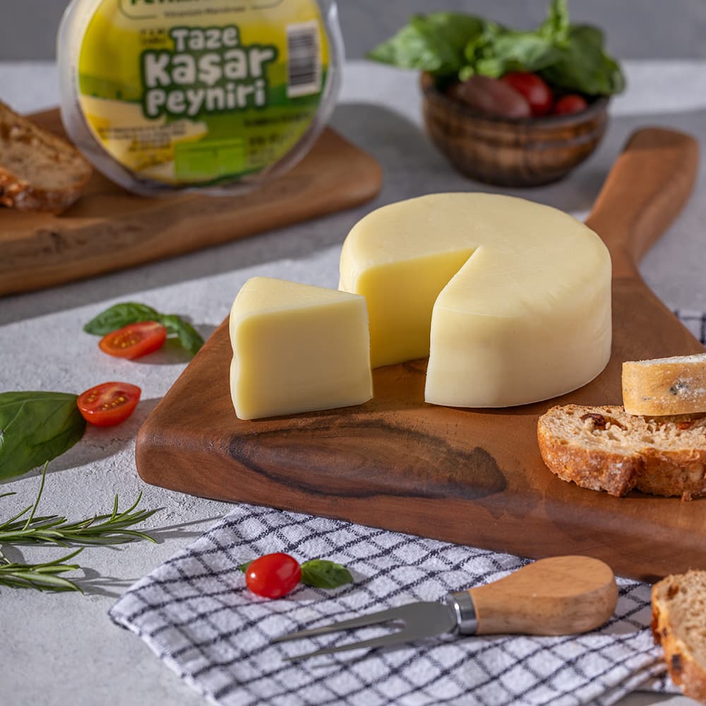 Taze Kaşar Peyniri, a cheese from Universal, Turkey